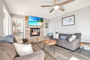 Amazing Views Close to the Strip - Private Dock!