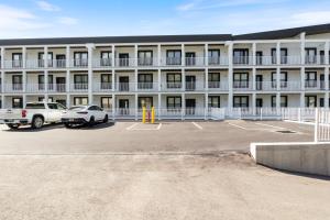 Brand New Complex, Central Location, Amazing Views