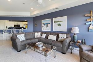 Family-Friendly Condo w 2 Pools & Updated Deck on the 14mm