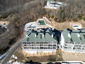 Family-Friendly Condo w 2 Pools & Updated Deck on the 14mm