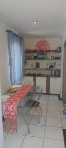 Agradável e Amplo Apartamento Para Vários Hóspedes