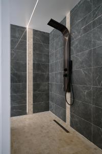 Paris Premium Family House