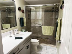 Bayside 2BR – Walk-Out Patio by Heated Pool