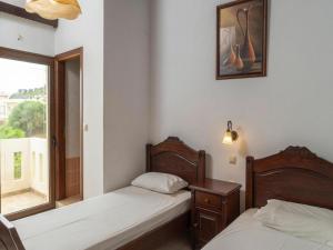 Modern holiday home in Stalos with balcony