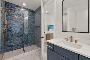 Brand NEW Oceanfront 5 Bedroom with 3 masters