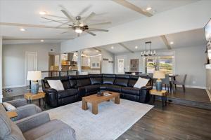 Lakefront Home with Game Room, Firepits & Gazebo at 3MM