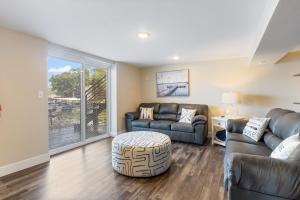 Private Dock & Fireplace Steps from Osage Beach