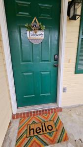 5 Minutes to VSU- Sleeps 5 King Bed 2 baths