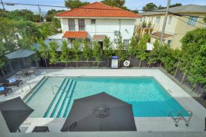 Prestige Retreat by Renzzi