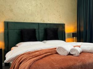 S&S Apartment 1 bedroom with balcony and garden free Parking at location 2 spaces