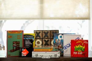 Lake View Getaway Hot Tub Firepit & Game Room