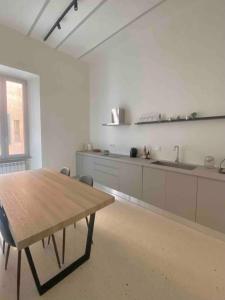 Boutique Via Veneto Apartment by SupaStays