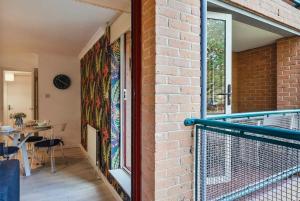 Tower Bridge King Bed En-suite with Parking and Balcony