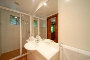 Whitsunday Moorings B&B