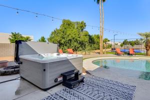 Sports Court and Hot Tub Luxe Scottsdale Retreat!