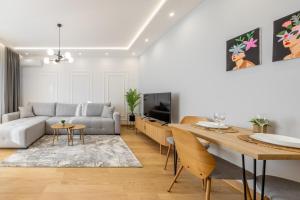 Noa City Center Apartments free parking