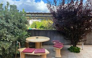 1 Bedroom Nice Apartment In Lopar