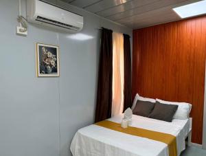 Crespina Home, Siargao