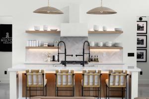 Heated Infinity Pool & Hot Tub Stunning Views for the Family