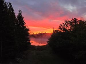 Fiddlers Lake Escape