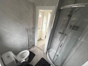 Central Luton, Guest House