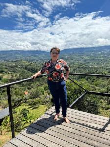 Luna Menguante Refugio de Silencio y Renovación