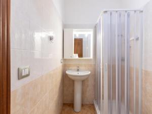 apartment in a residence with private patio img20