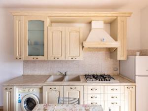 apartment in a residence with private patio img8