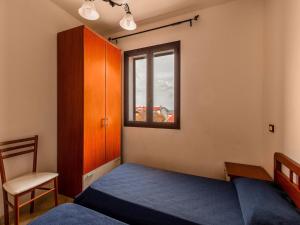 A 150 meter long mare, 2 fish img21