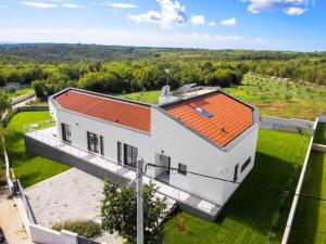 4 Bedrooms villa in krnica