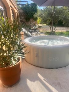 Aix-en-Provence, Cosy studio au calme de la campagne avec Spa et Clim