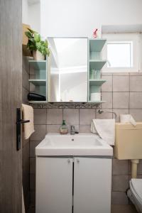 Apartments and rooms by the sea Zaglav, Dugi otok - 8170