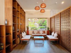 Aroma Beach Resort and Spa