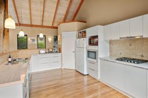 Yallingup Valley Views