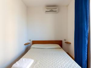 Apartment with air conditioning and terrace img9