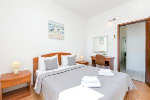 Apartments with parking space Zivogosce - Blato, Makarska - 22253