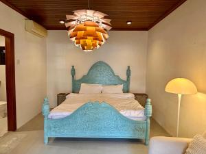 Chic Designer 3 Rooms Shared Bungalow near LRT SS1 PJ