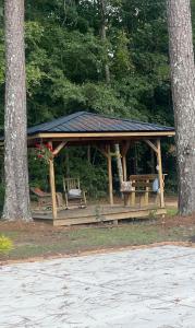 Experience Serenity with Family and Friends