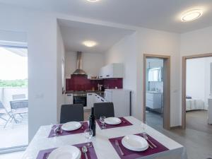 Holiday apartment in Pula with swimming pool