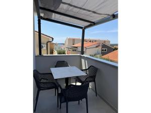 Apartment in Medulin with swimming pool