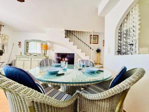 MIMOSA Escapada ideal en Roses: casa espaciosa, jardín privado y terrazas al sol. - ES-258-170