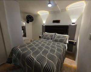 aparta-estudio cerca estación metro poblado