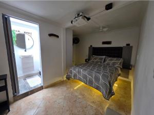 aparta-estudio cerca estación metro poblado