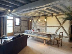 Gîte convivial à Chapeau pour séjours familiaux ou entre amis - FR-1-489-601