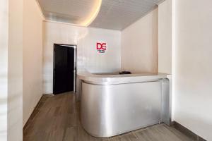 Urbanview near Syamsudin Noor Airport