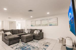 Lovely 5BR Marco Home l Pool l Near Beaches