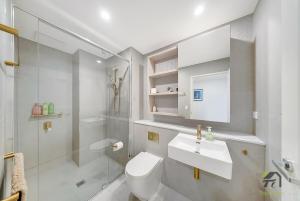 Newcastle New Town Holiday Elegant 4-person residence