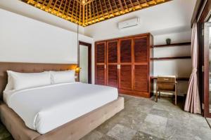 Monique 3 BR Private Pool Villa ZN354