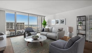 Santa Monica Ocenfront 2 Bedroom Villa with Parking