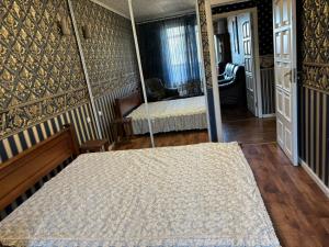 Джакузи! Квартира метро Героев Труда, Студенческая